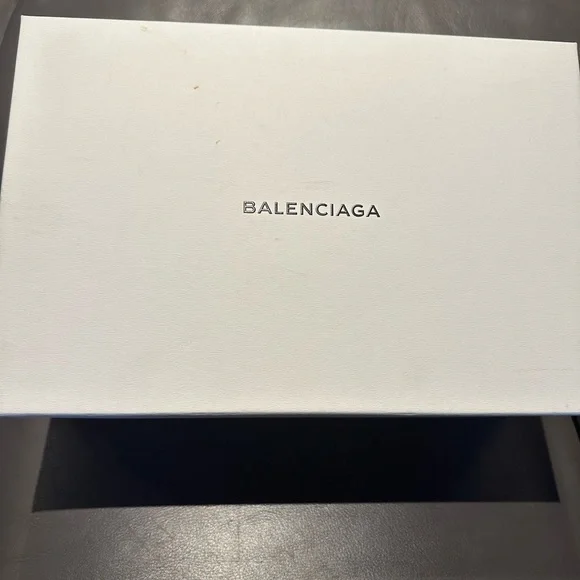 In very good condition. Worn a few times size 42